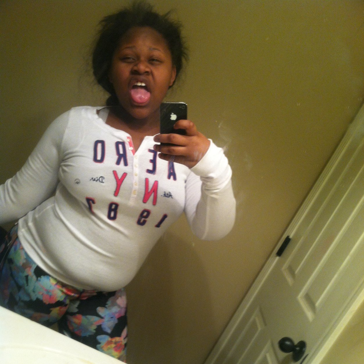 blahhh! I'm Myraaa I'm funn sizeee fwm(: