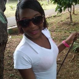 soy buenah,,especial,,original,,con un flow incopiable...¡¡¡
soy una bb estudiosa
y soy sincera de mahh
muwah muwah