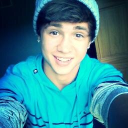 HiyyaItsBrent's profile picture. Imma guy Directioner/Mahomie | Loves To Sing | Looking for my Princess | I follow back especially the cute ones!