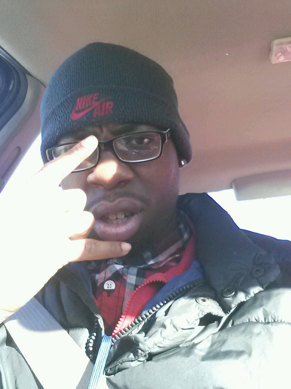 Hey its me Puckett follow me or not IDGAF lol ‧‧