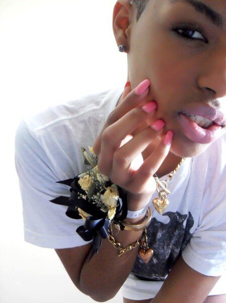 SamEtieve's profile picture. I just want to be with someone who wants to be with me.