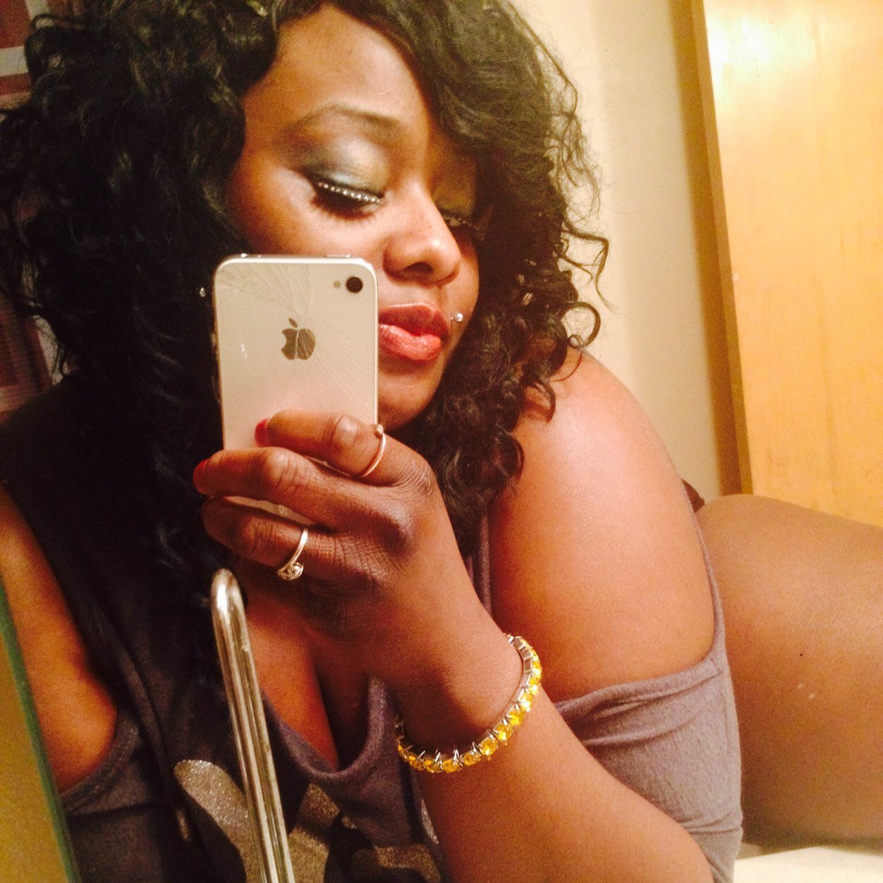 BBW ADULT MODEL,ENTERTAINER,DANCER, NUMBER1 DRAFT PICK OF 2008ONYXMODELS. MUSIC ARTIST & PRODUCER.REACHING MY QUEST 4 SUCESS FOR BOOKINGS mzamillixxx@gmail.com