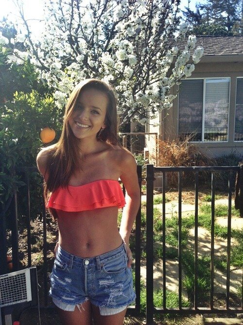 PetronellaHadlo's profile picture. My attitude is based on how you treat me.