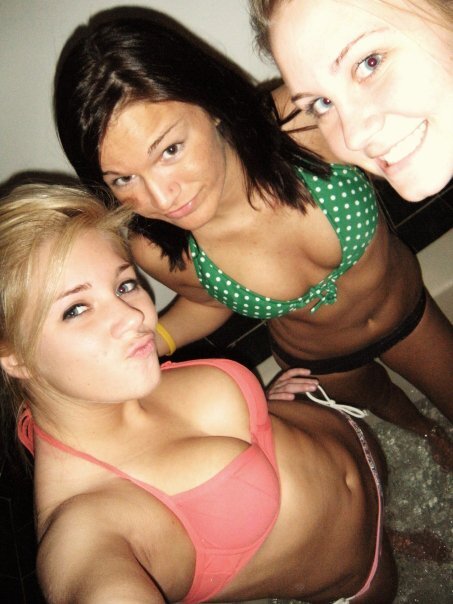 FarandBarillot's profile picture. Truly great friends are hard to find, difficult to leave and impossible to forget.