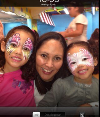 amo a Dios, a mí, a mi familia y a mis amigos. agradecido con lo que vivo día a día.