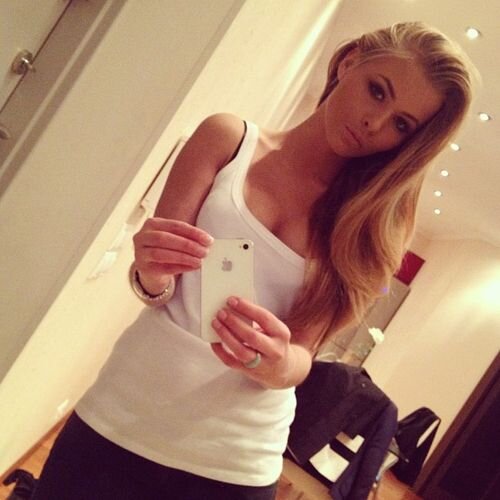 LexineDurden's profile picture. If a girl texts you first, you better feel special.