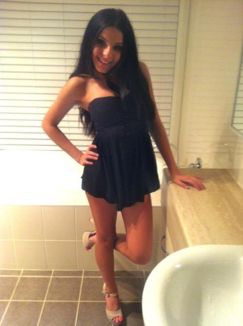 Telling a girl she's beautiful can make her day a 100 times better.