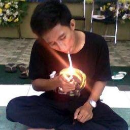 Sederhana bukan berarti tak dapat membuat bahagia, bukan berarti pula tak bermakna.... (งˆ▽ˆ)ง

♥@sasariesaa♥