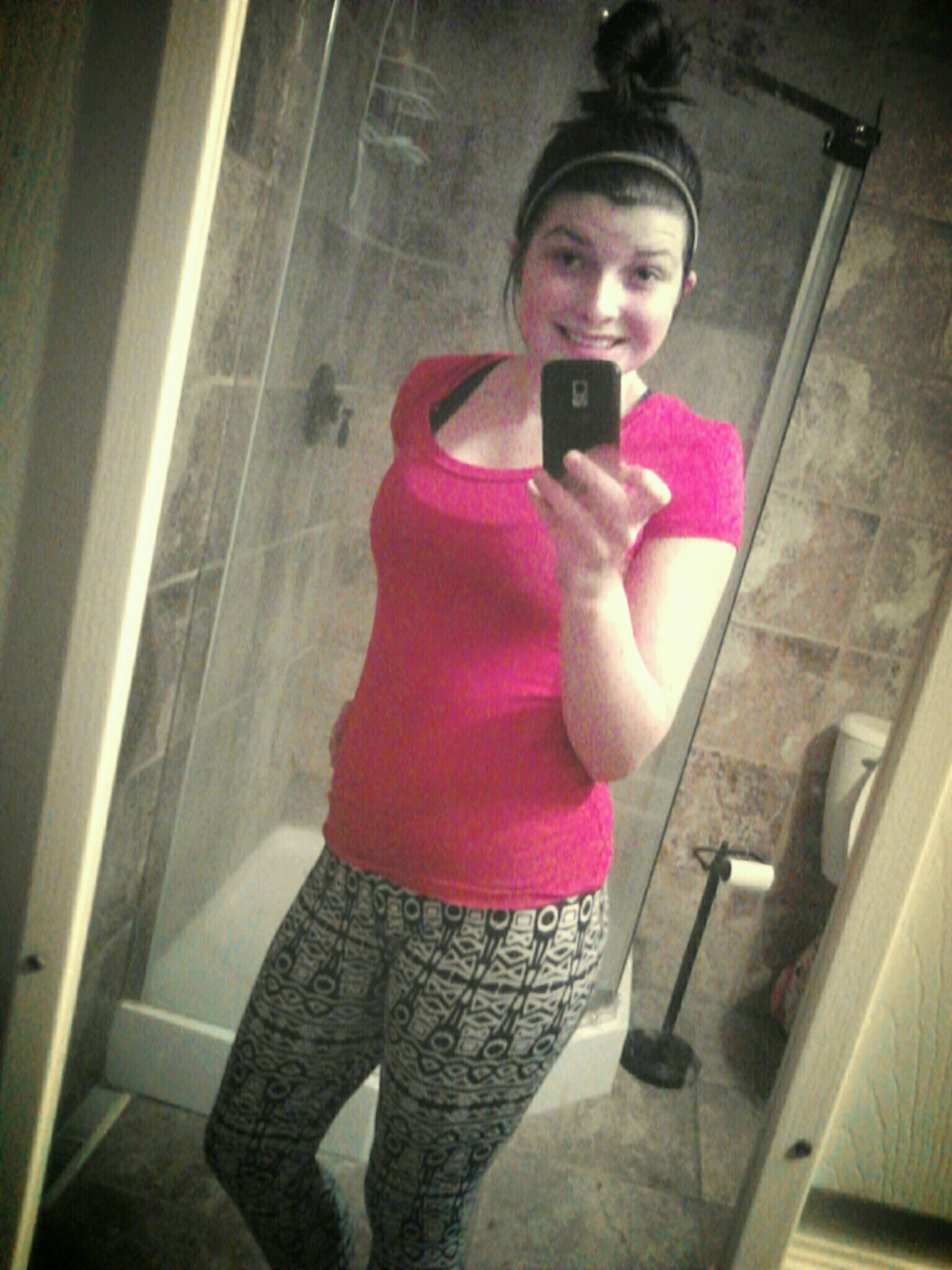 i hate people & love sleep.