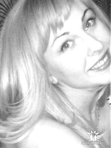 allaniya1983's profile picture. 