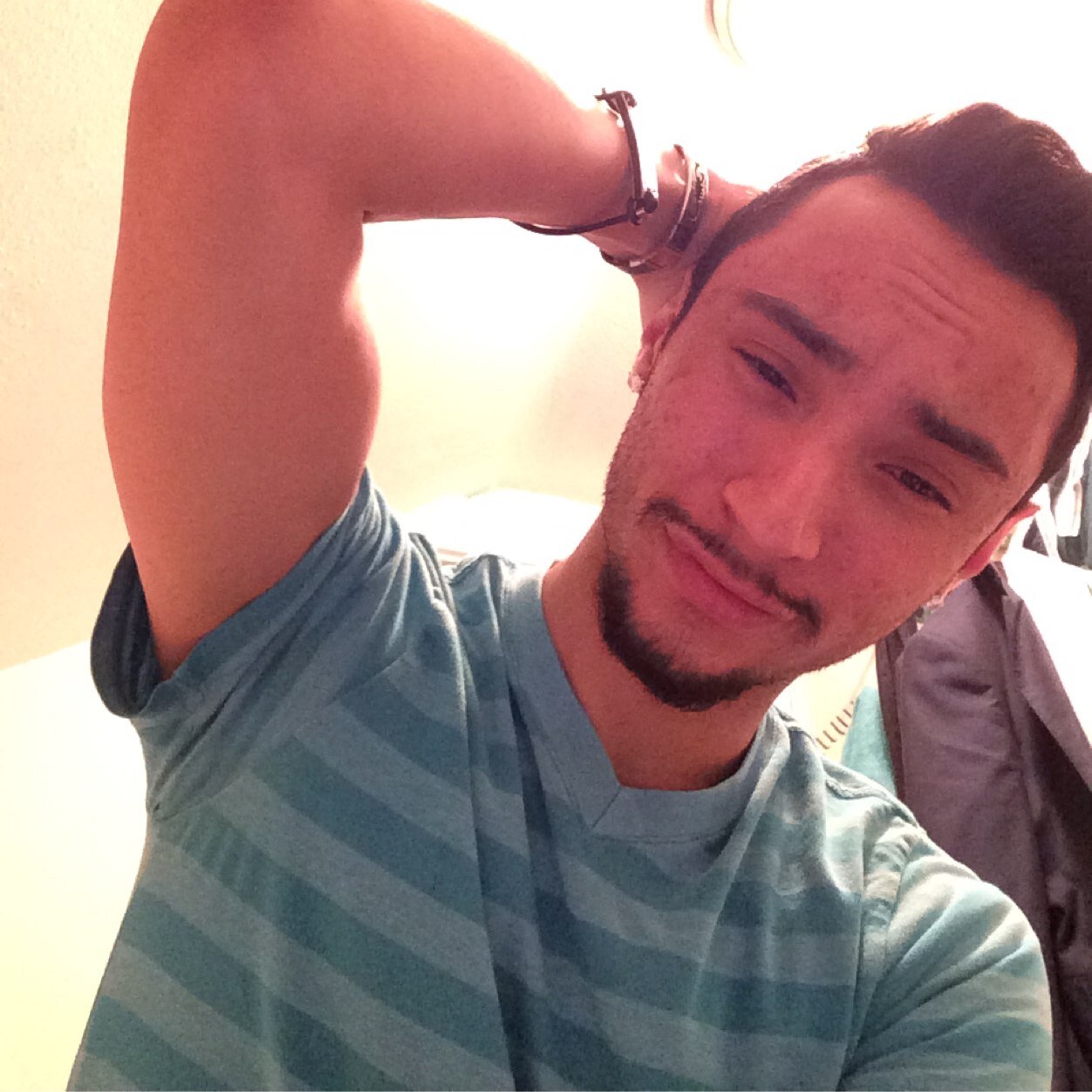 Bello5H's profile picture. 