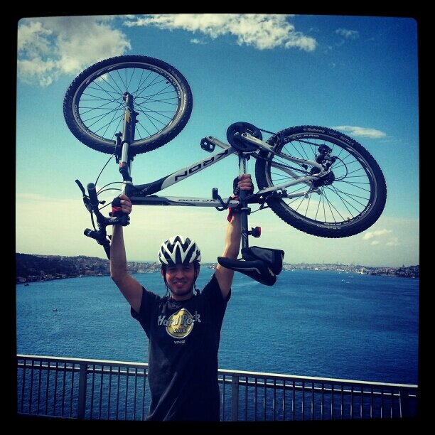 oknerkan's profile picture. trying to make myself a sail