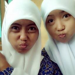 easly_neo's profile picture. tersenyumlah untuk dunia :)