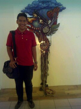 Taruna Nusantara SHS (AURORA XXI) | Faculty of Law UGM '13 | Forza Milan | Scooterist