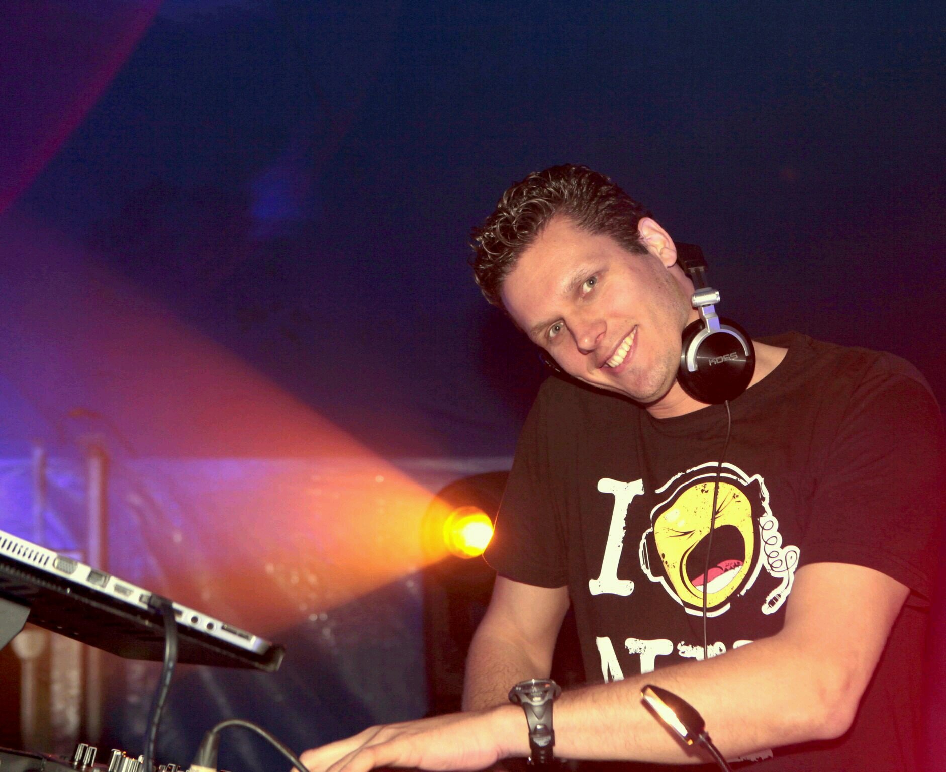 Allround DJ. Je kan mij volgen, maar ik ben ook verdwaalt!