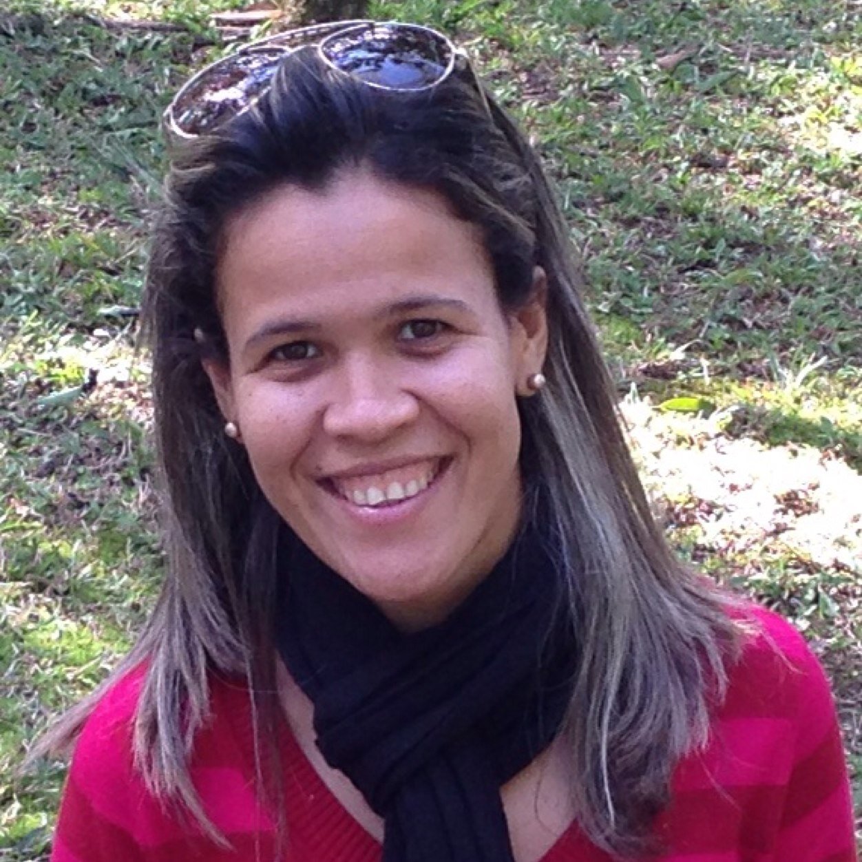 Psicóloga! Torcedora do Sport Clube Recife! Apaixonada pela política da Assistência Social! Somos Madeira de lei q cupim não rói
