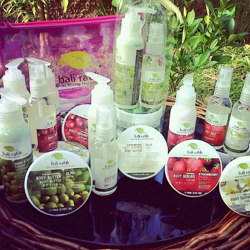 harga 1paket (body scruub,body butteer,body lotion,body mist) 90rbu.harga satuan juga bisa,