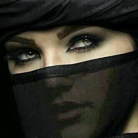 a smilling face dosen't mean a smilling heart