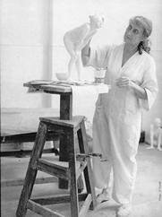 FrancoiseNaudet's profile picture. Françoise Naudet (1928-2008) est un sculpteur français. Elle fut Présidente des artistes français pour la section #sculpture. #art #culture #artist #sculptor