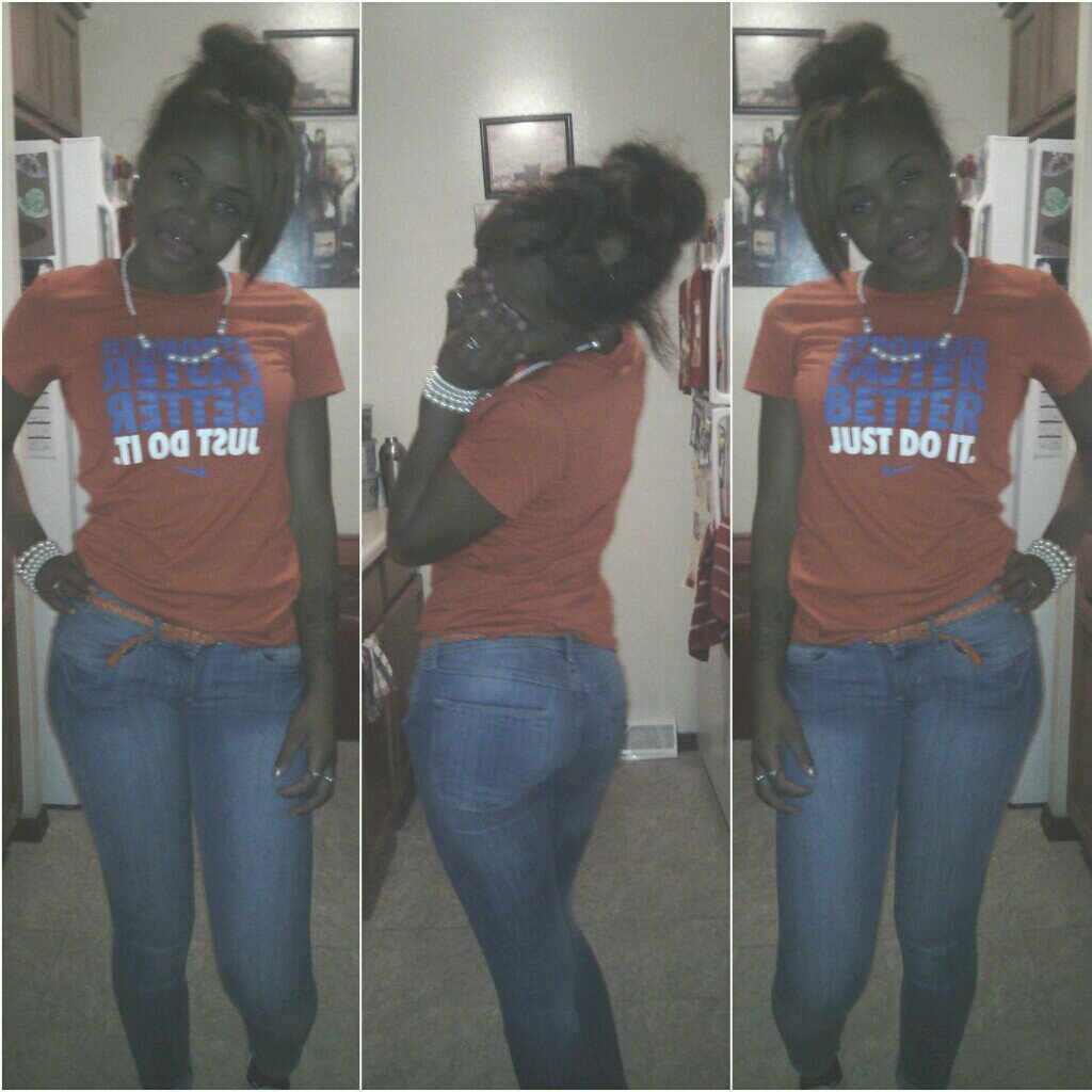 FUCKKK A Bioo Follow Mee And Ill Follow Bakkkk .Lowww Wit My Boyyyy 8/10/13