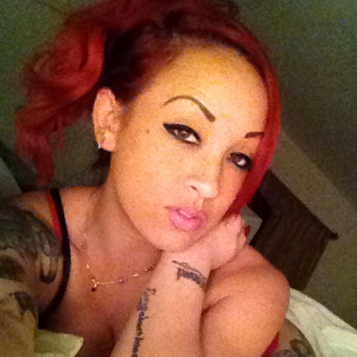 |biggest sweetheart|SINGLE|mother|CCU chick kno dat|trustNOone|keep it real|independent|tatted|good girl| mind right|mixed breed|fckluv|IG: @its_mscookie