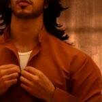 من غلاكم صرت ألبس الثوب بالمقلوب...أدور على الغترة وهي فوق راسي