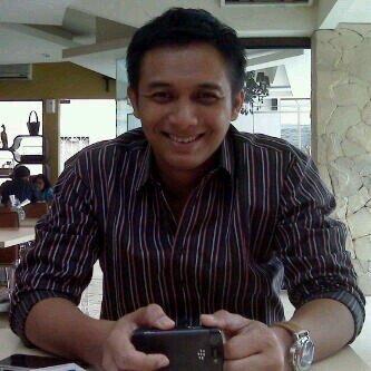 FirnandiRisa's profile picture. 