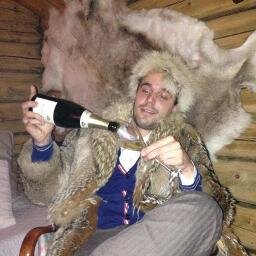 Champeon de la vida, me gusta la buena vida y el relax, ojala nunca tenga que salir a laburar