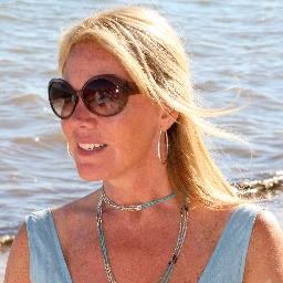 Mom. Wife. Teacher. Beach lover. News junkie. 💛🏝✌🏻☀️👣
DEMOCRAT  
#voteblue2024💙 
#peace  $loriplaya