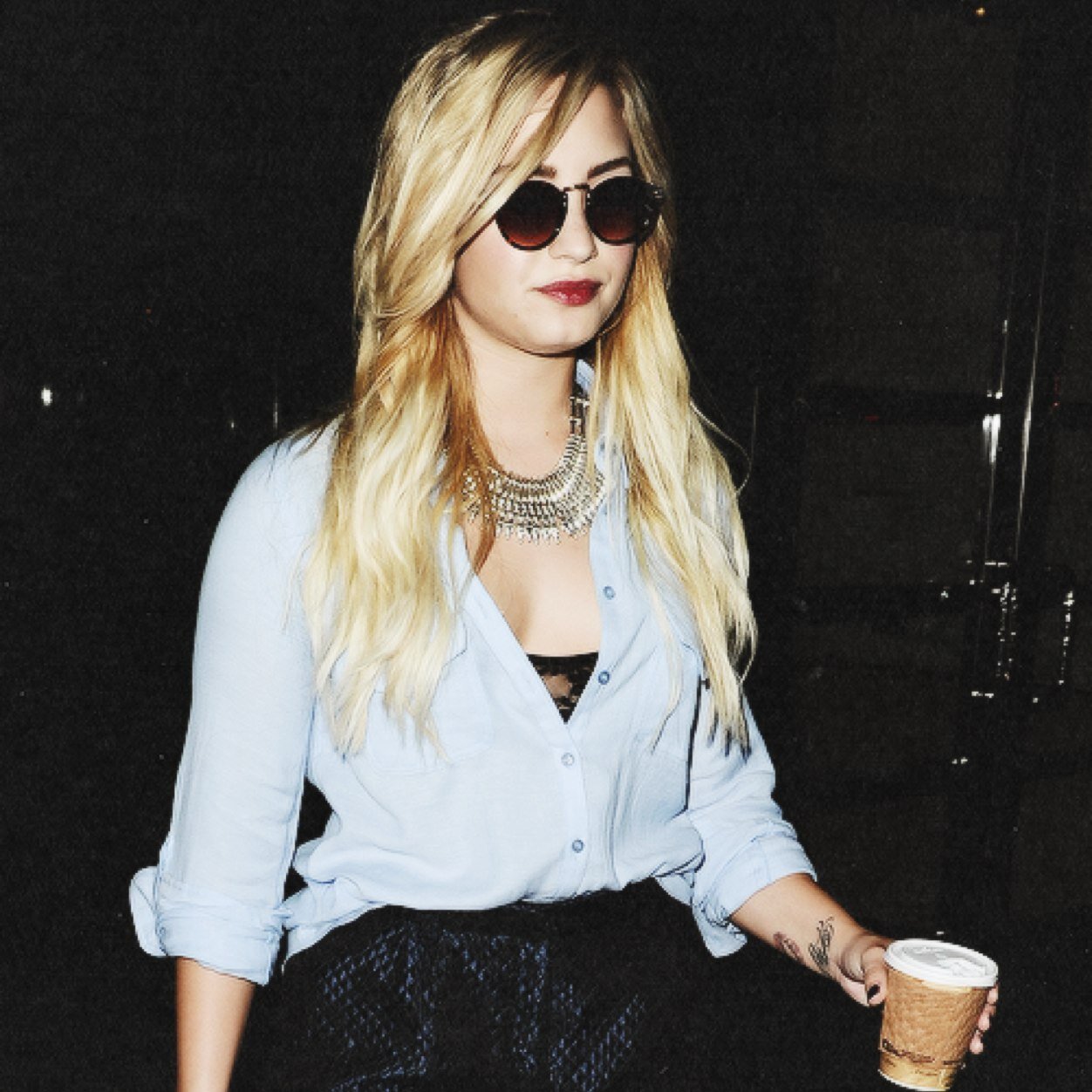 free follow ... please don't follow this account..... follow @fvcklxvato :)