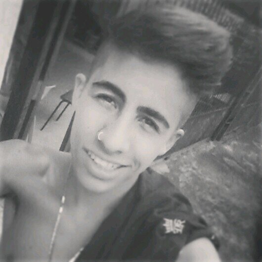- 17 years old; brazilian; instagram: @lipeszalony_; facebook: Felipe Szalony!