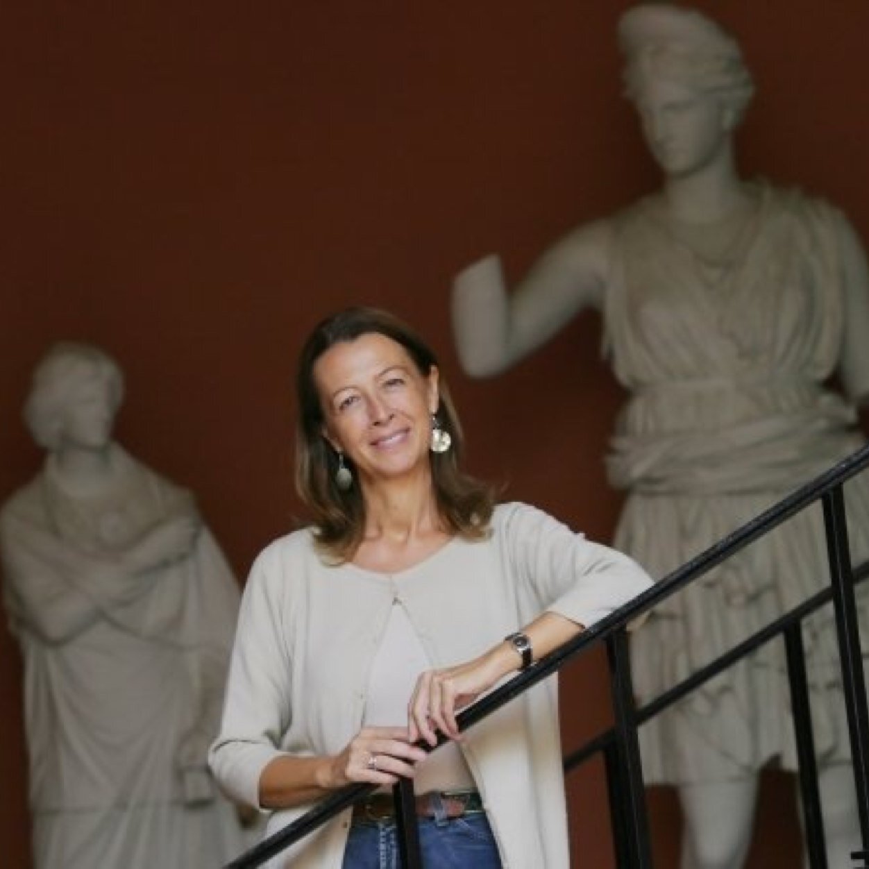 Profesora Titular de Valoración y Peritaje de obras artísticas y de Museología. Universidad de Sevilla. Directora del Grupo de Investigación MUSEUM.