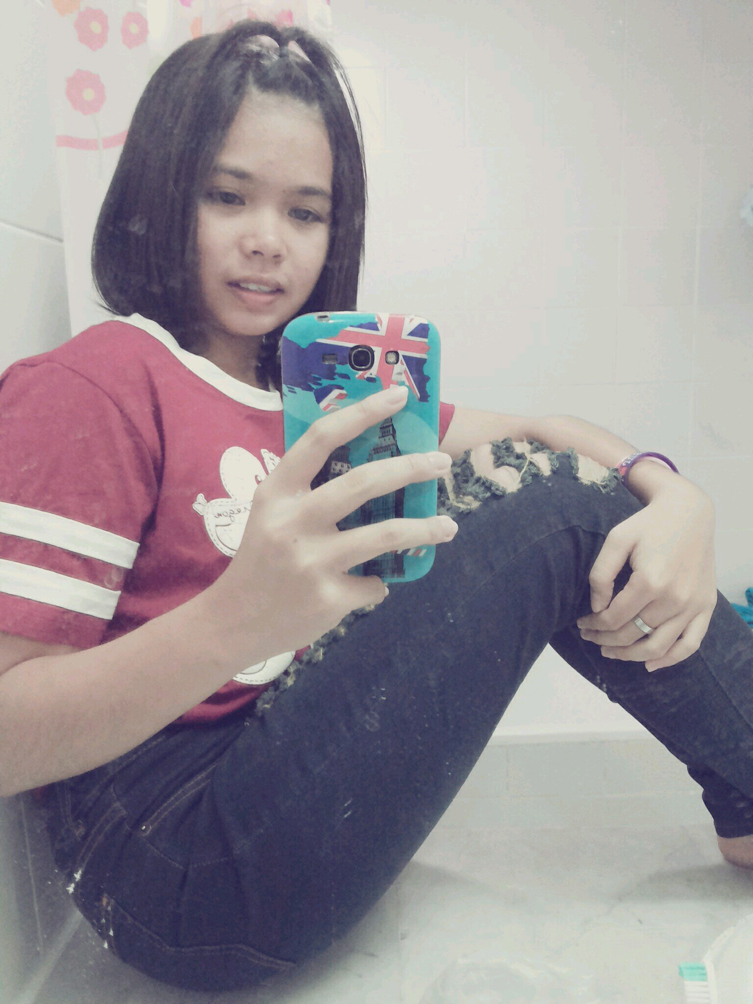 Phuket, Thailand,My nickname is Jar,I'me 14 years old        I love JUSTIN BIEBER