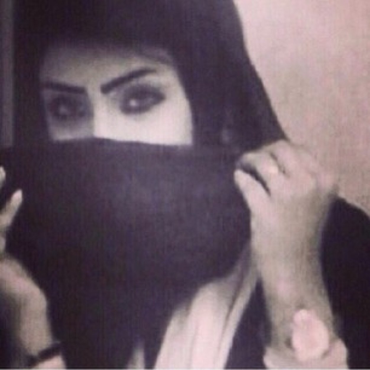 فـتاة تعشق القصايد البدو