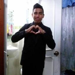 Sabes, no pido mucho,sólo te quiero a ti.