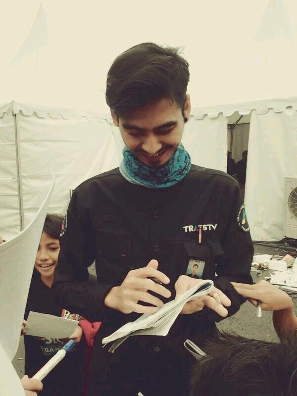Keep Support Andhika Prasasti @dhikarere ♥♥