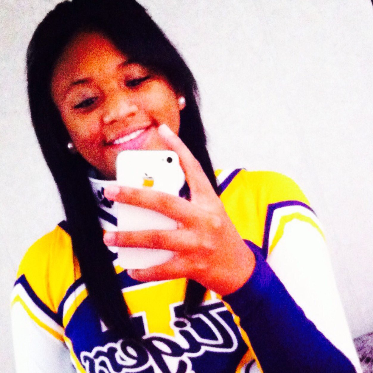 NarcisseFarren's profile picture. I greet my presence when i walk in a room with grace