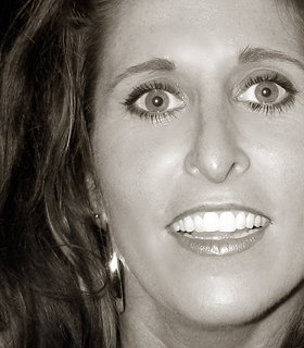 cassandra_mc's profile picture. Key West Wedding & Portrait Photographer. Creative Person. Mommie to a furbaby named MOCHA. Sunset watcher. Beach lover and a Dreamer.