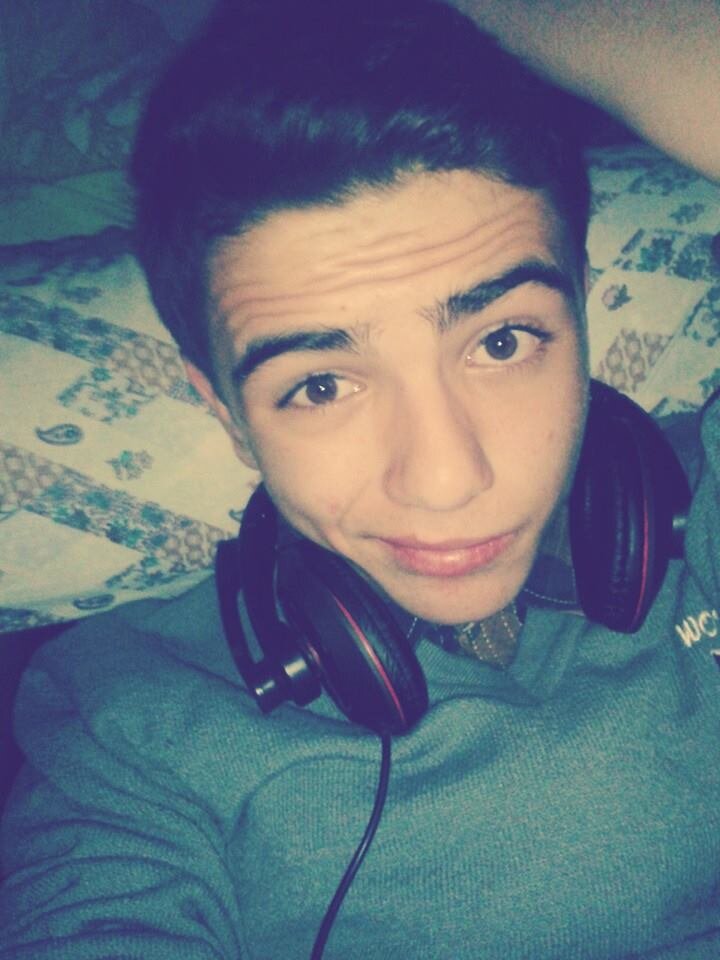 Hayvan Sever Dans Müzik Kaykay