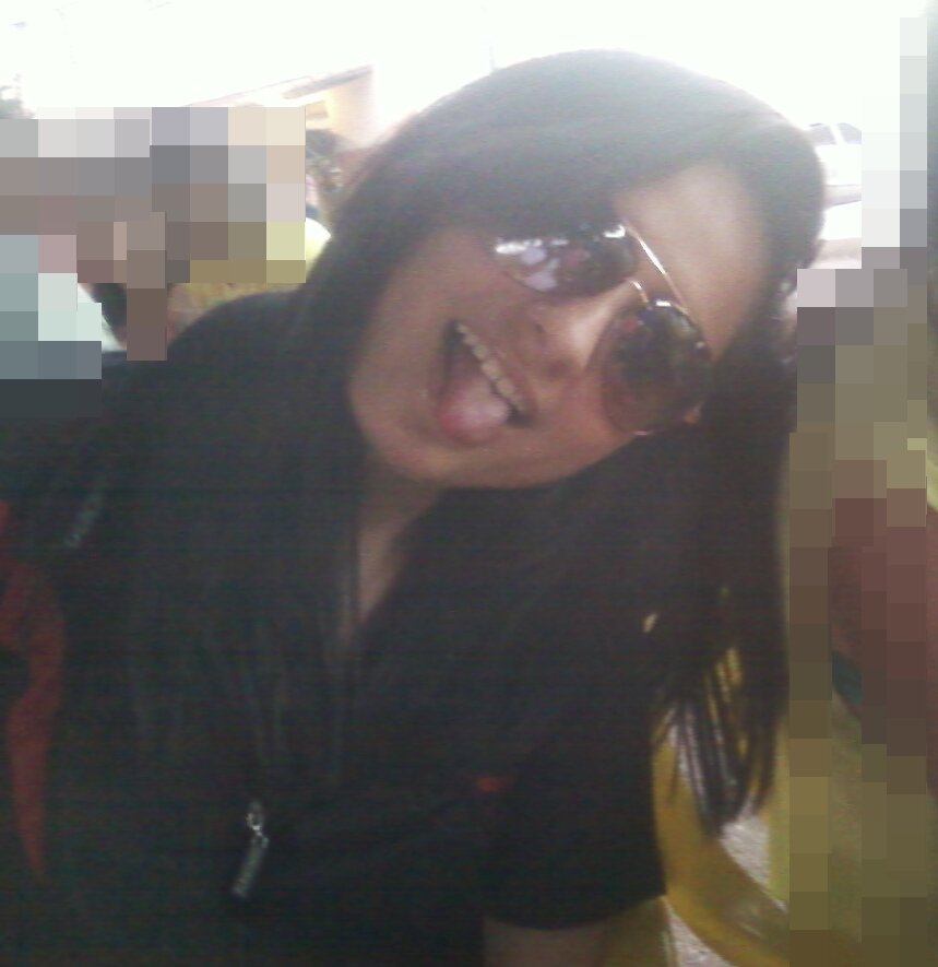 O sorriiiso de qm ama é liiindo, mas o sorriiiso de qm sofre é aiiinda maiiis lindo,poiiiis além de sofrer tem a capaciiidade de sorriiir !