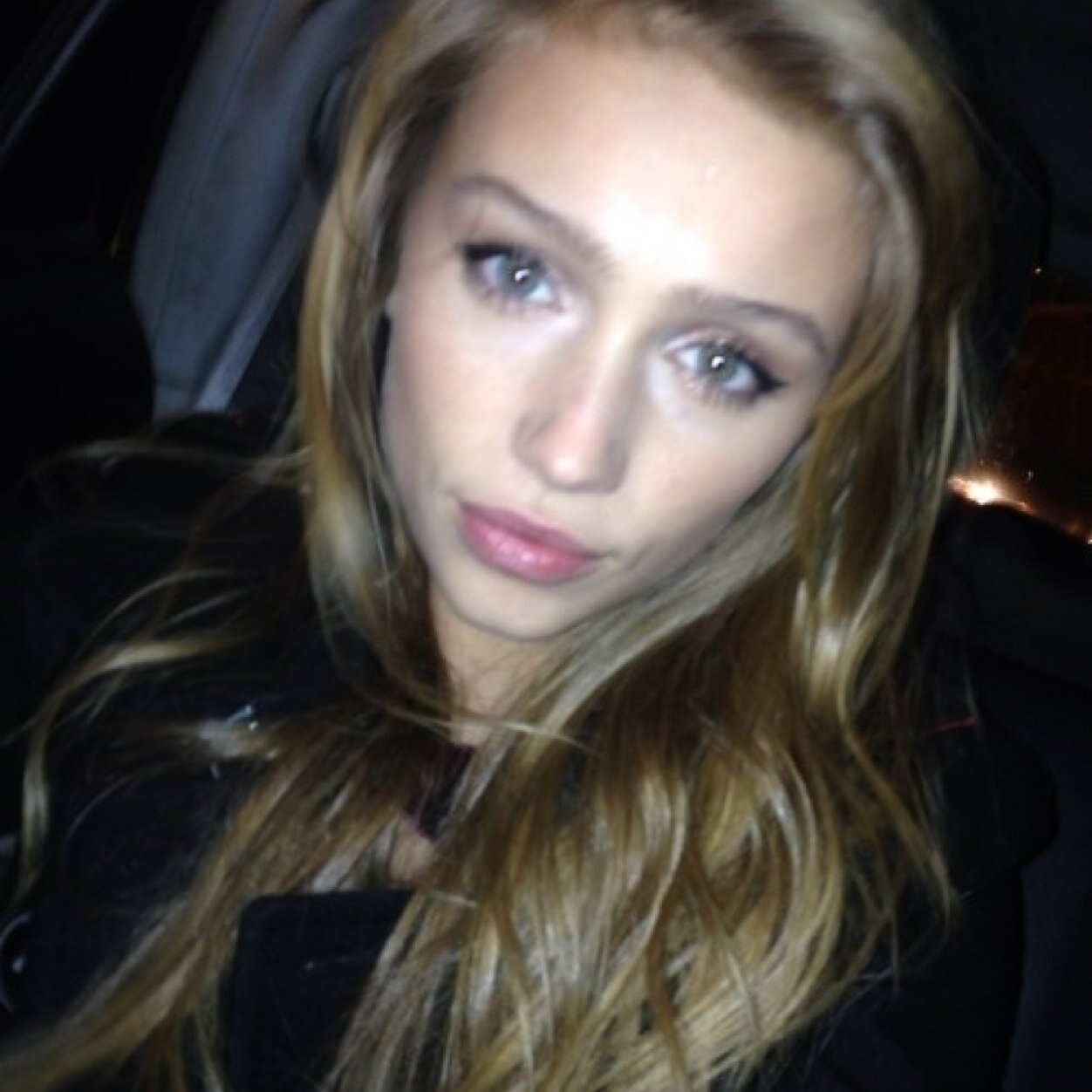 ellaacohen's profile picture. sup