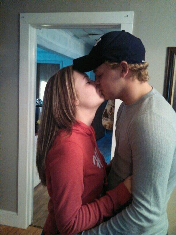 Im Heather, im 17 years old and i love my horses, my boyfriend, and our families.