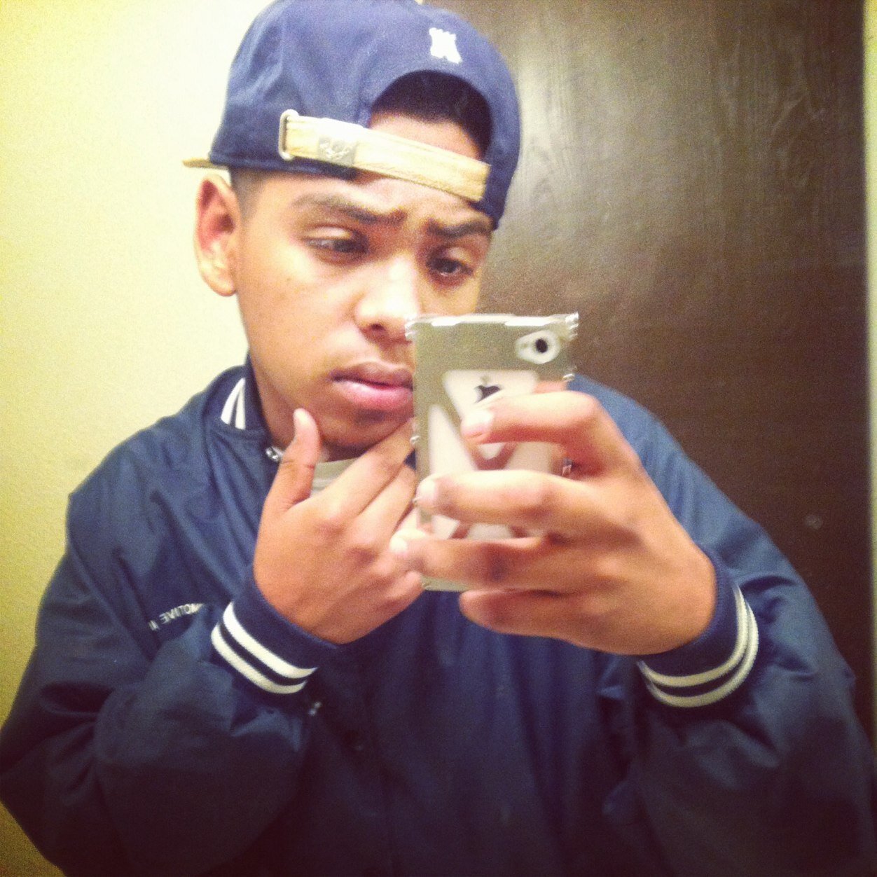 Fb: Ayken Gerald Colon Lopez
Snapchat: baconboi_69
Insta: Aykenbacon
HMU