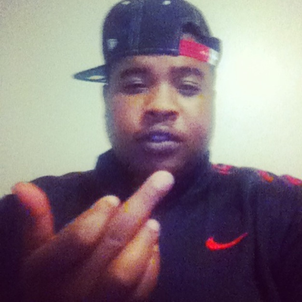 I dont fuck wit pretenders, i school beginners, and surround myself wit winners..
Its 16-13-12 to  my 2-15-19 free tha chief