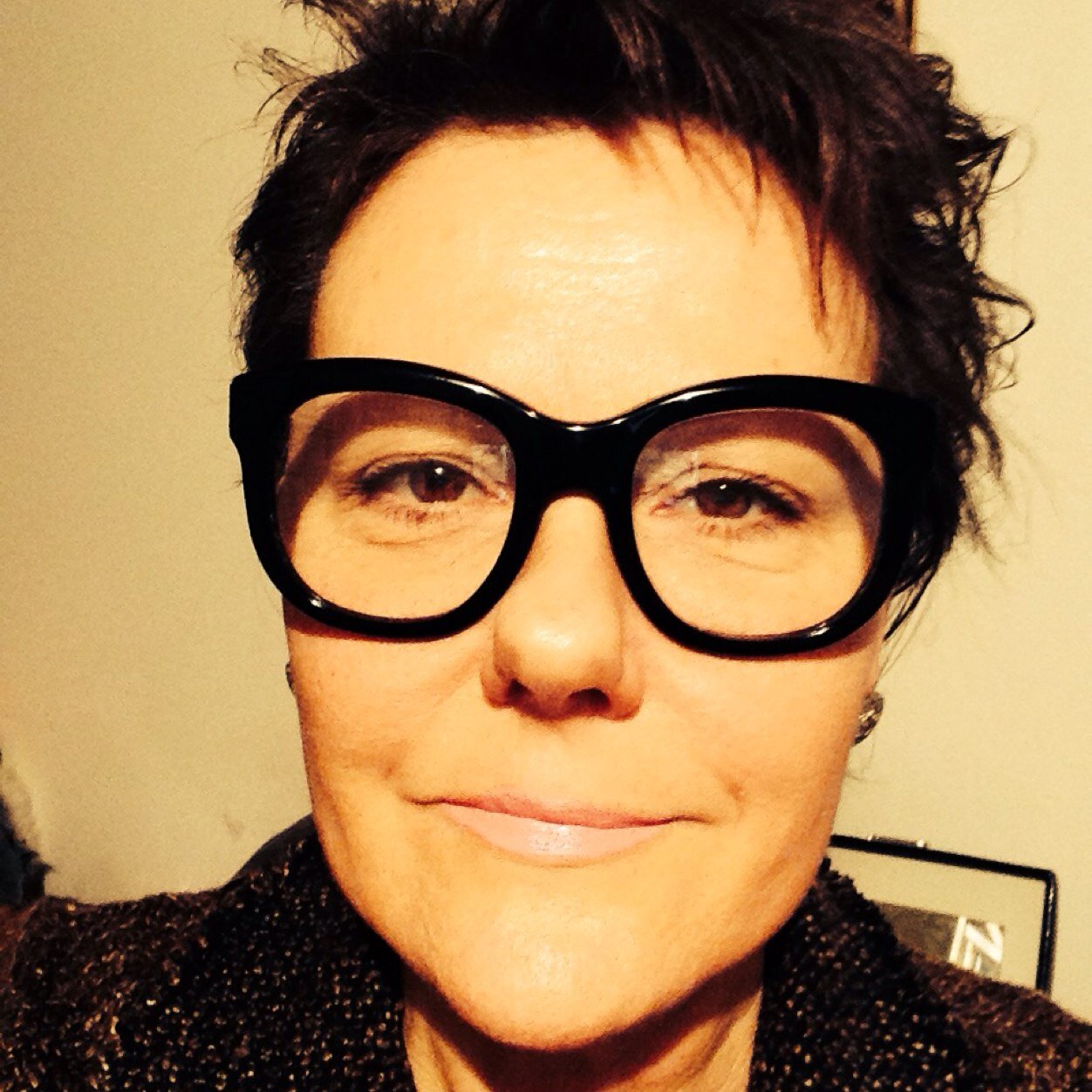 Associate Professor/Soc. Psychologist/Head of Res. Center on Health and Social Services/ Mother of two/ opin. my own