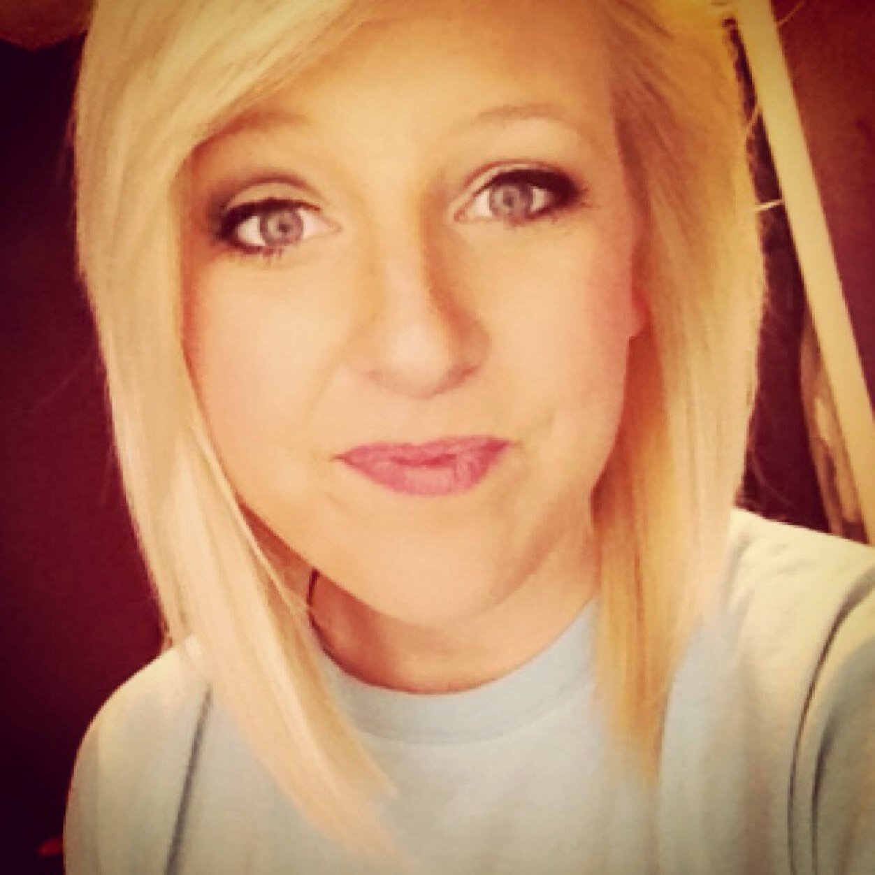 pwhite96's profile picture. Pour yourself a drink, put on some lipstick and pull yourself together.. ✌️