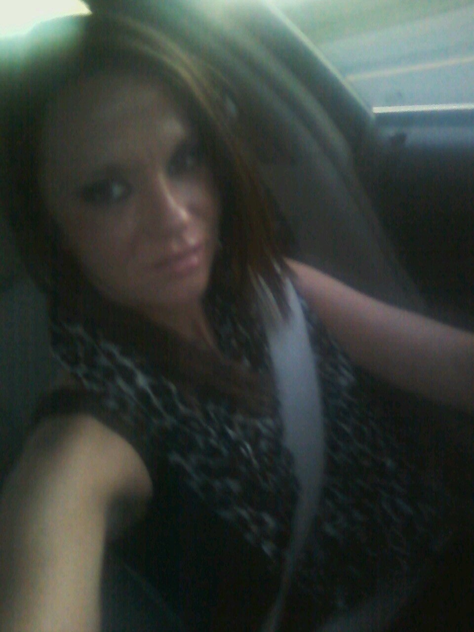 LeannGonzales12's profile picture. 