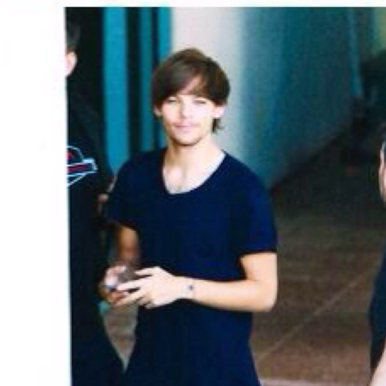 Follow @softkittyzouis please