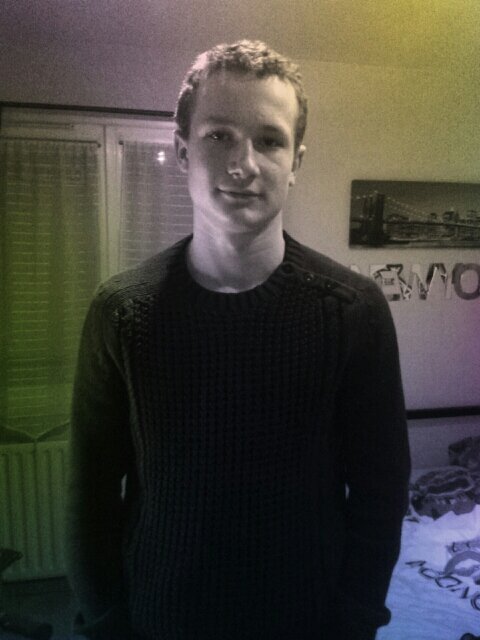 AppellemoiClem's profile picture. Happy :)