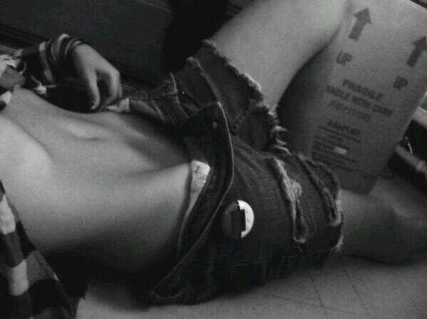 HW: 165.3lbs CW: 123.4lbs GW: 110.2lbs |     I'd rather be beautiful than alive. | dm for kik/tumblr or just a talk.